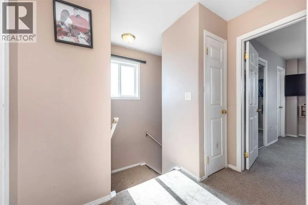 10 Tarawood Lane NE