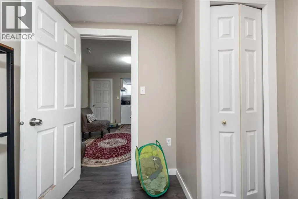 10 Tarawood Lane NE