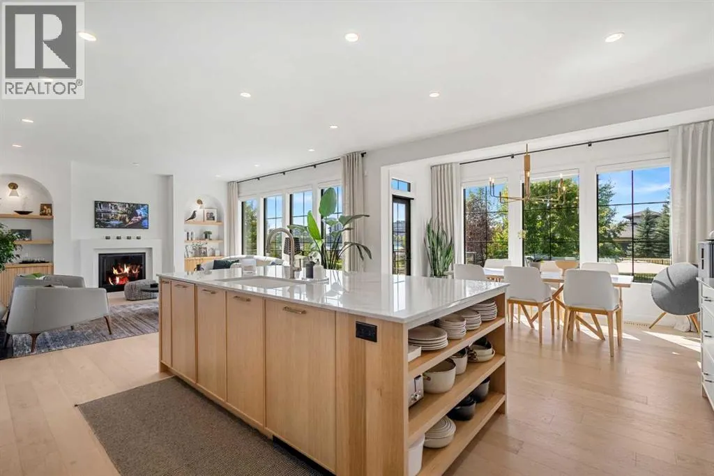 228 Mahogany Bay SE