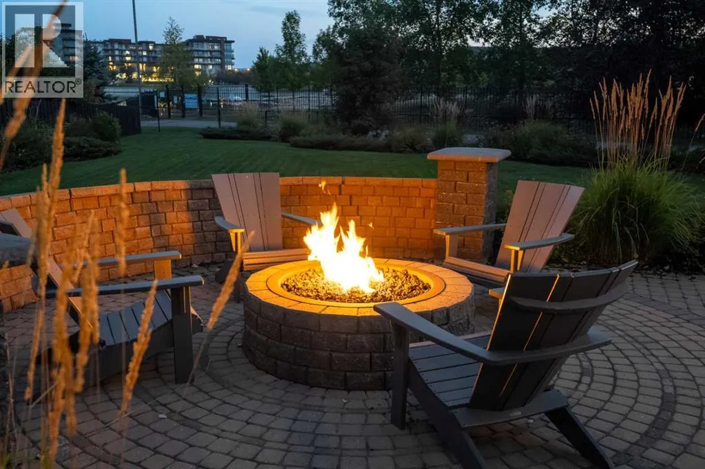 228 Mahogany Bay SE