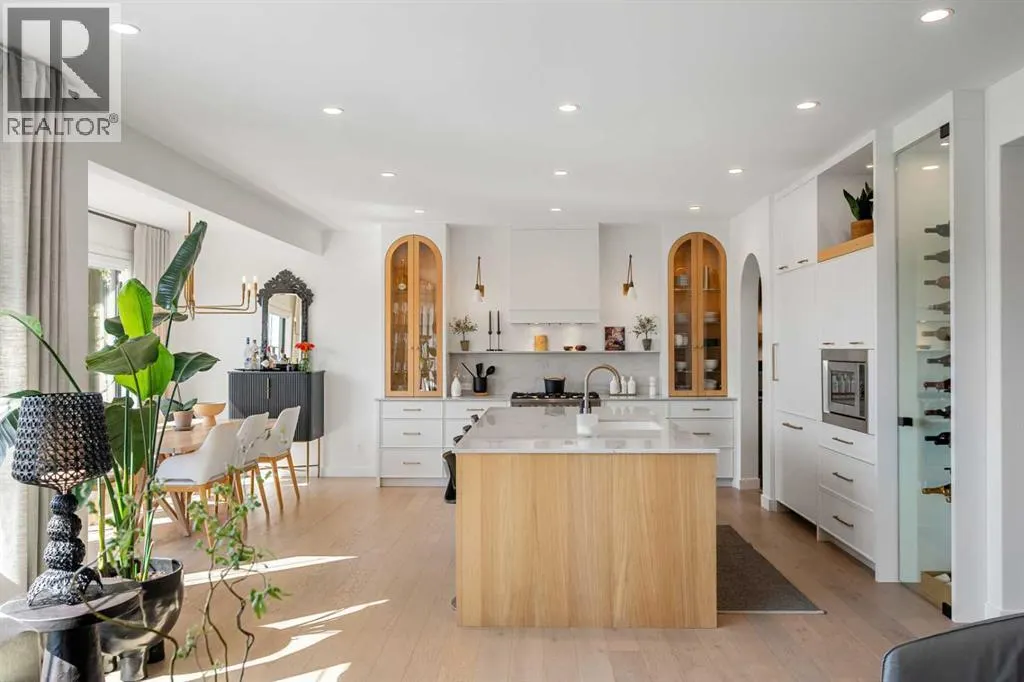 228 Mahogany Bay SE