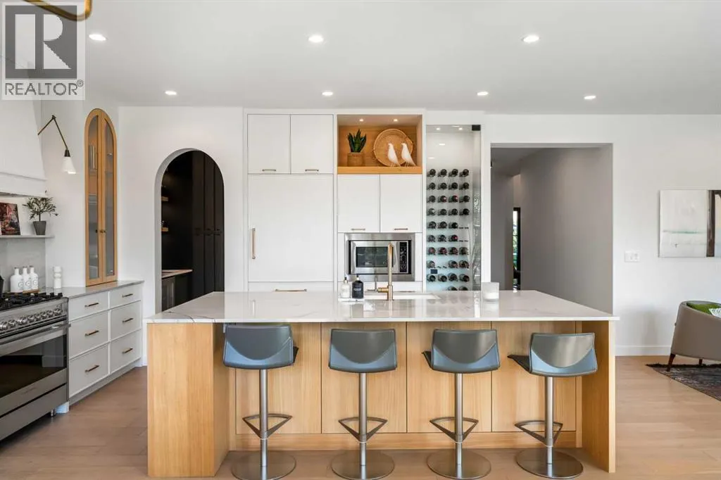 228 Mahogany Bay SE