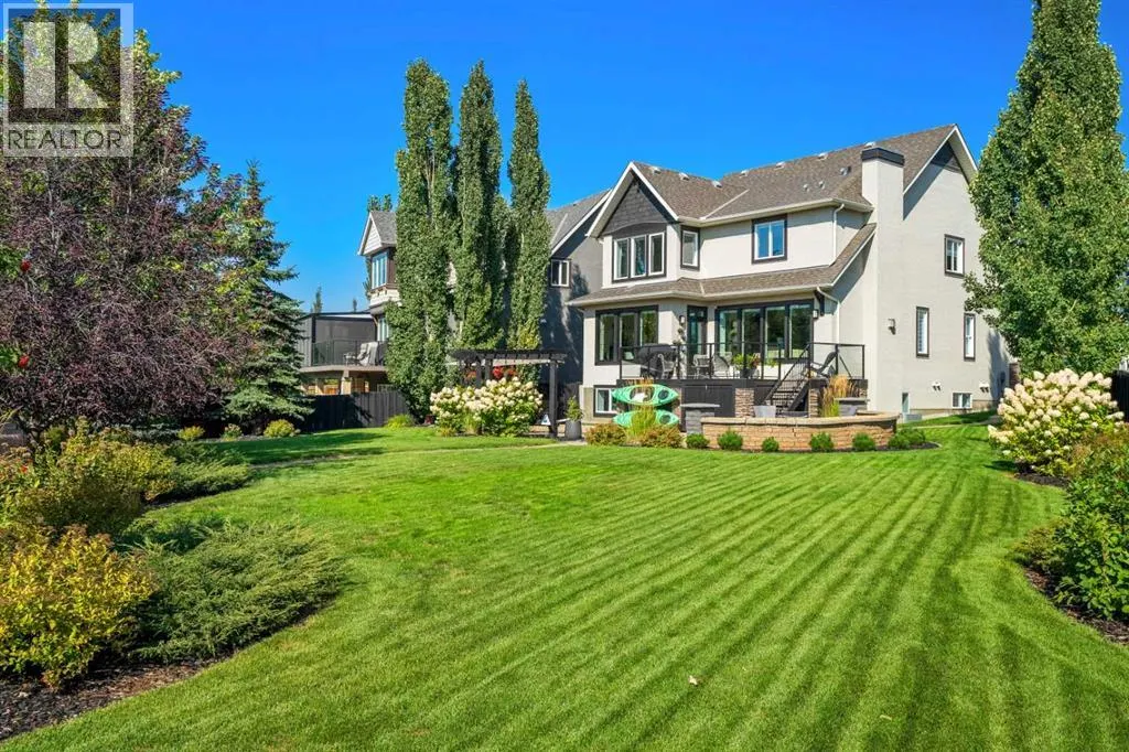 228 Mahogany Bay SE