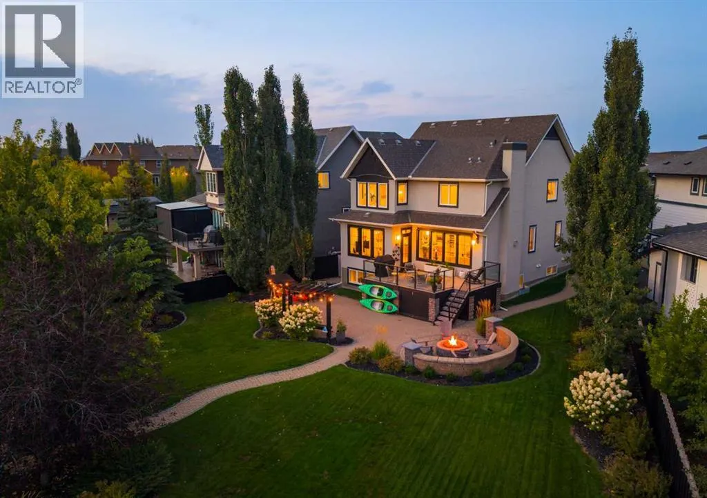 228 Mahogany Bay SE