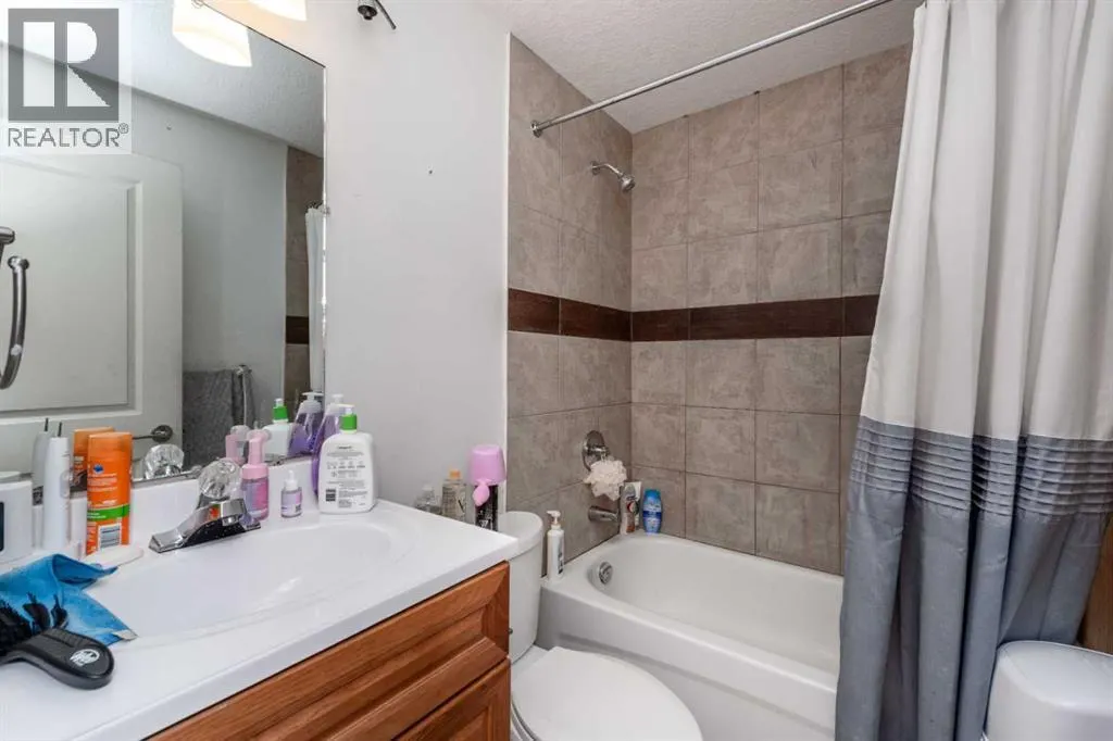 148 Martin Crossing Crescent NE