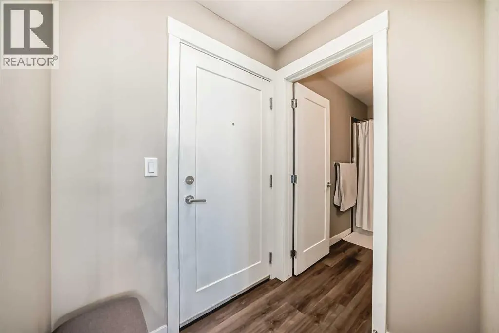 207, 40 Walgrove  SE