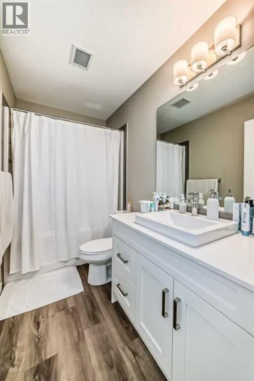 207, 40 Walgrove  SE