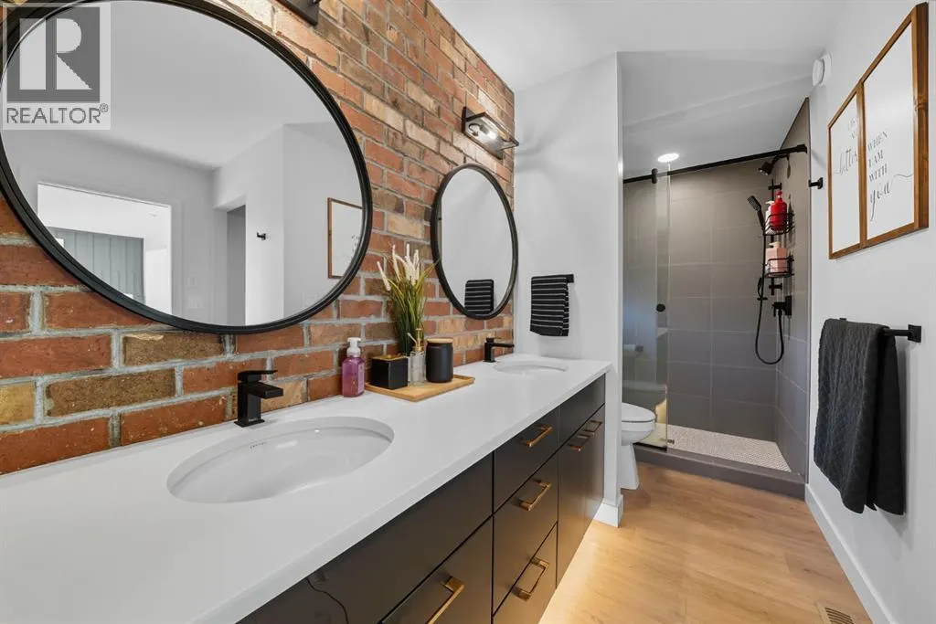 42 Longmire Close