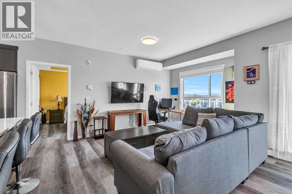 305, 100 Harvest Hills Place NE