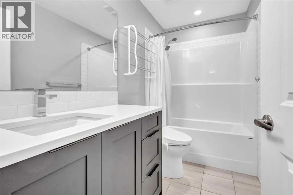 305, 100 Harvest Hills Place NE