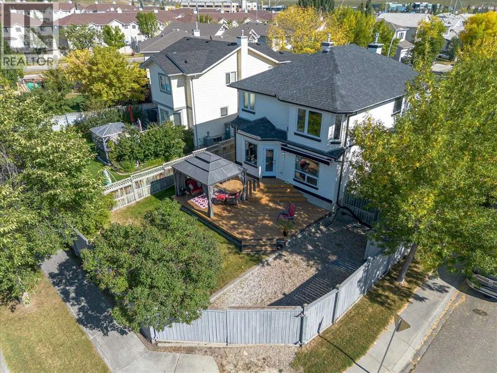 10 Douglas Glen Crescent SE
