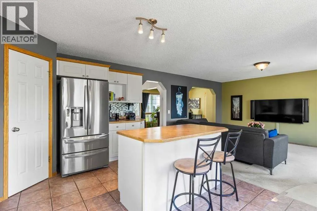 10 Douglas Glen Crescent SE