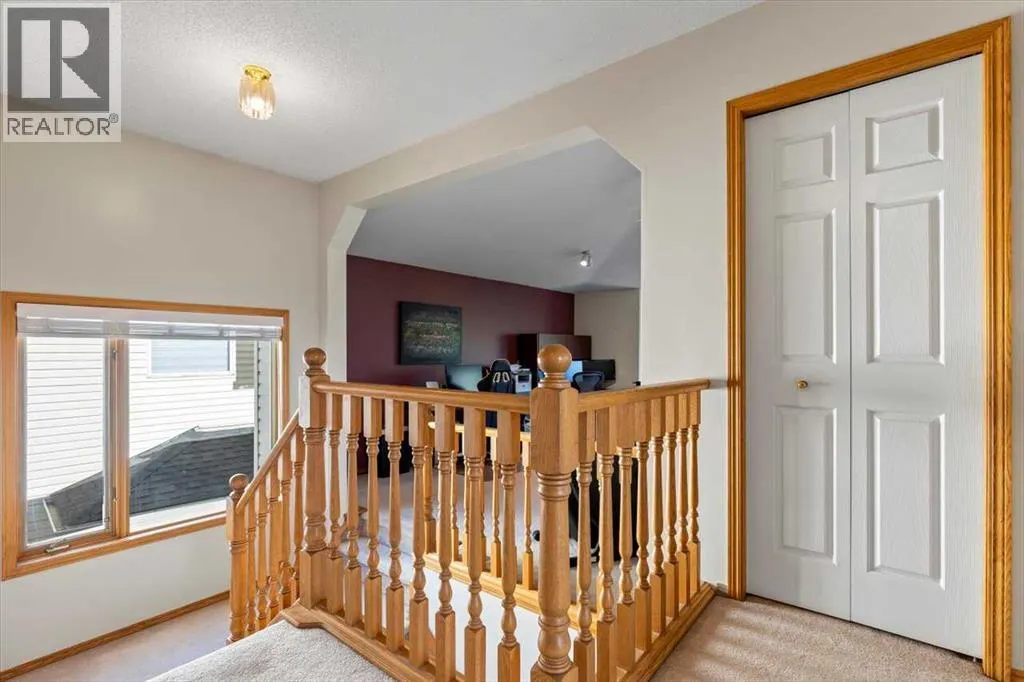 10 Douglas Glen Crescent SE