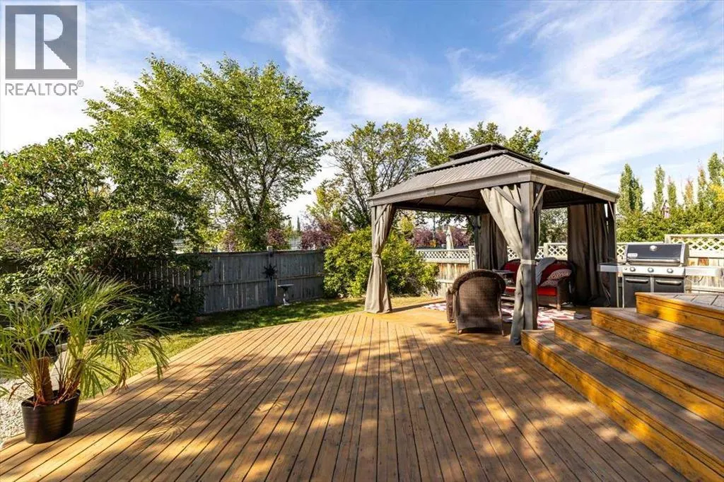 10 Douglas Glen Crescent SE