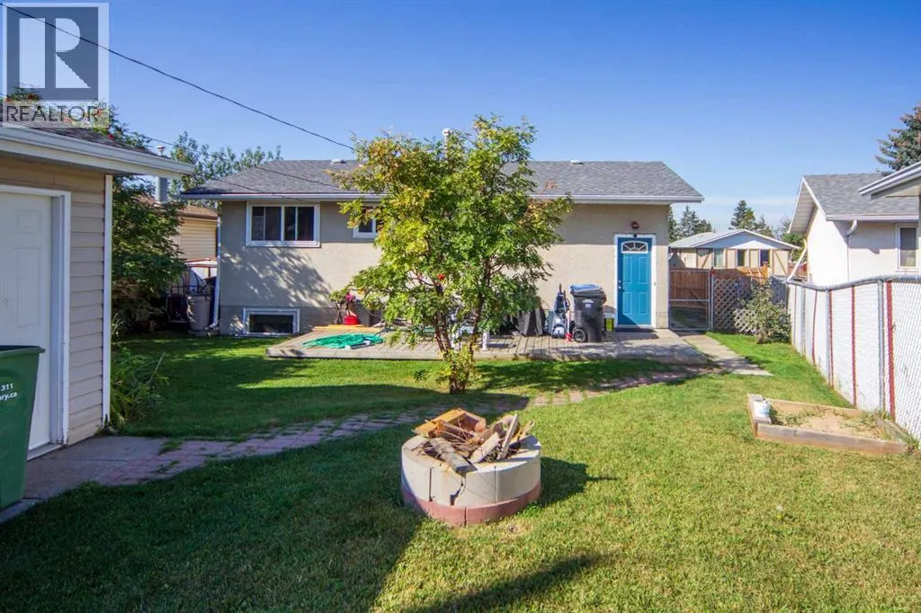 1251 Penedo Crescent SE