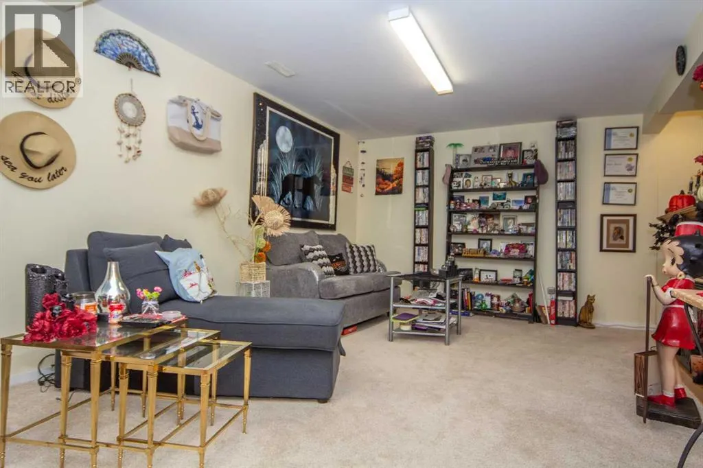 1251 Penedo Crescent SE