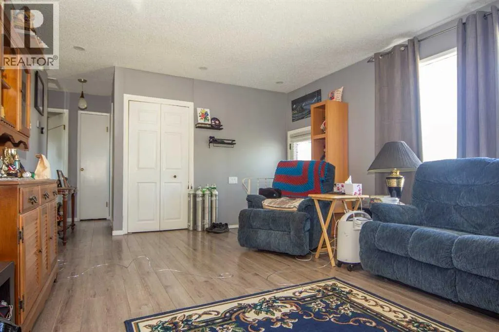 1251 Penedo Crescent SE