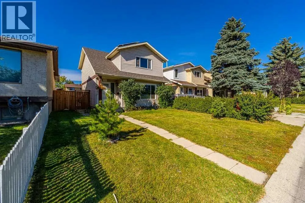 111 ABINGER Crescent NE