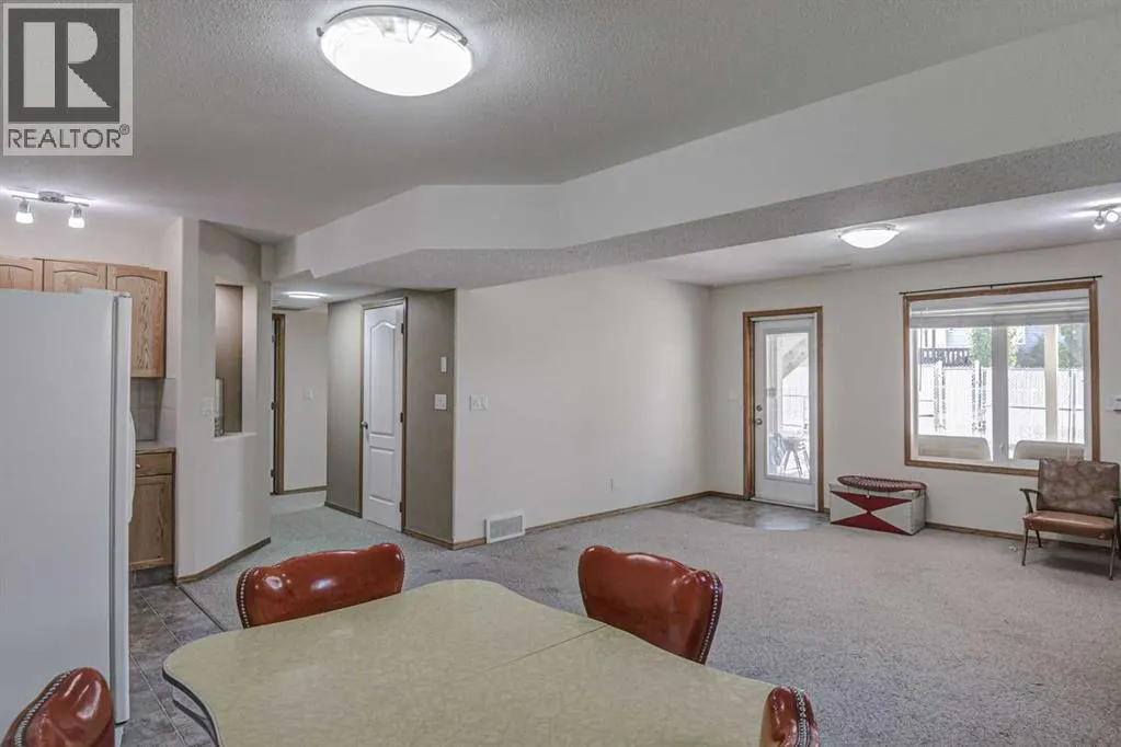 5409 44A Street Close