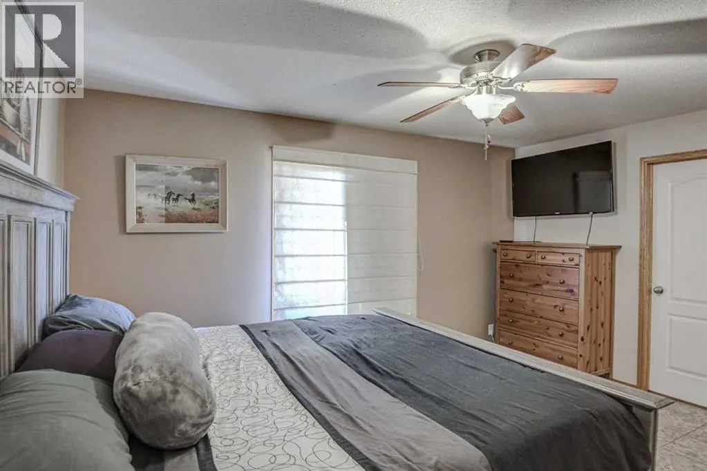 5409 44A Street Close