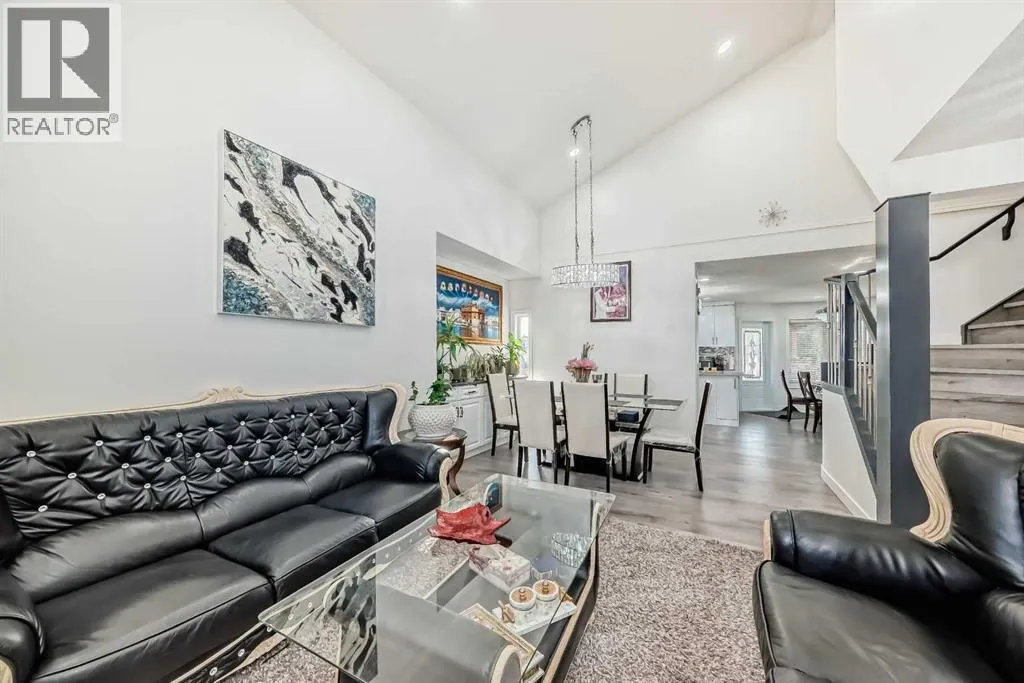 204 Coral Keys Green NE