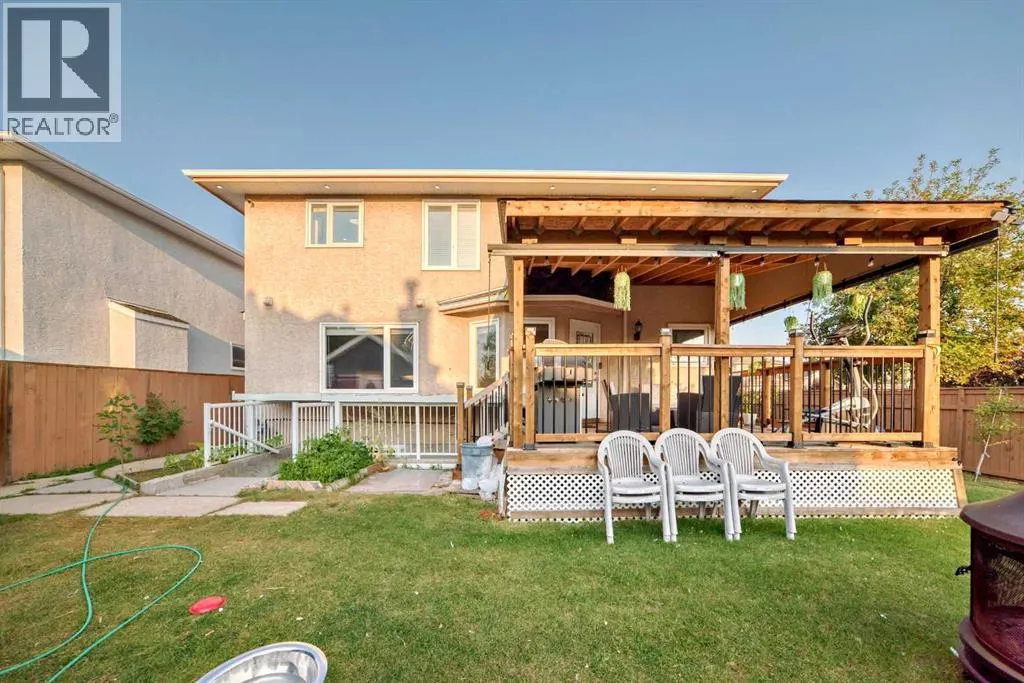 204 Coral Keys Green NE