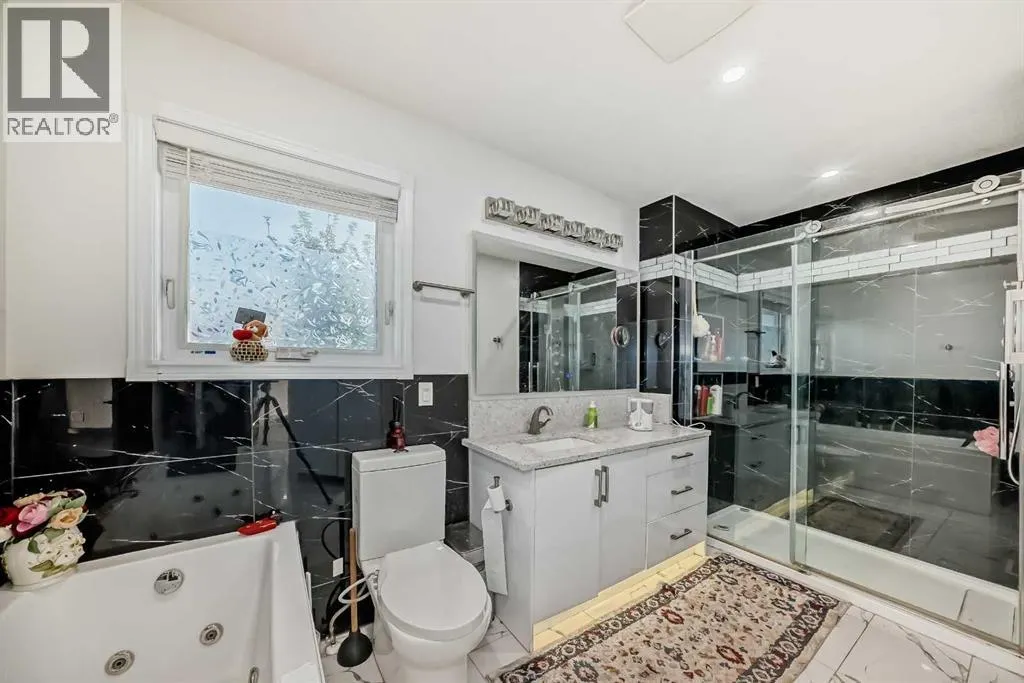 204 Coral Keys Green NE