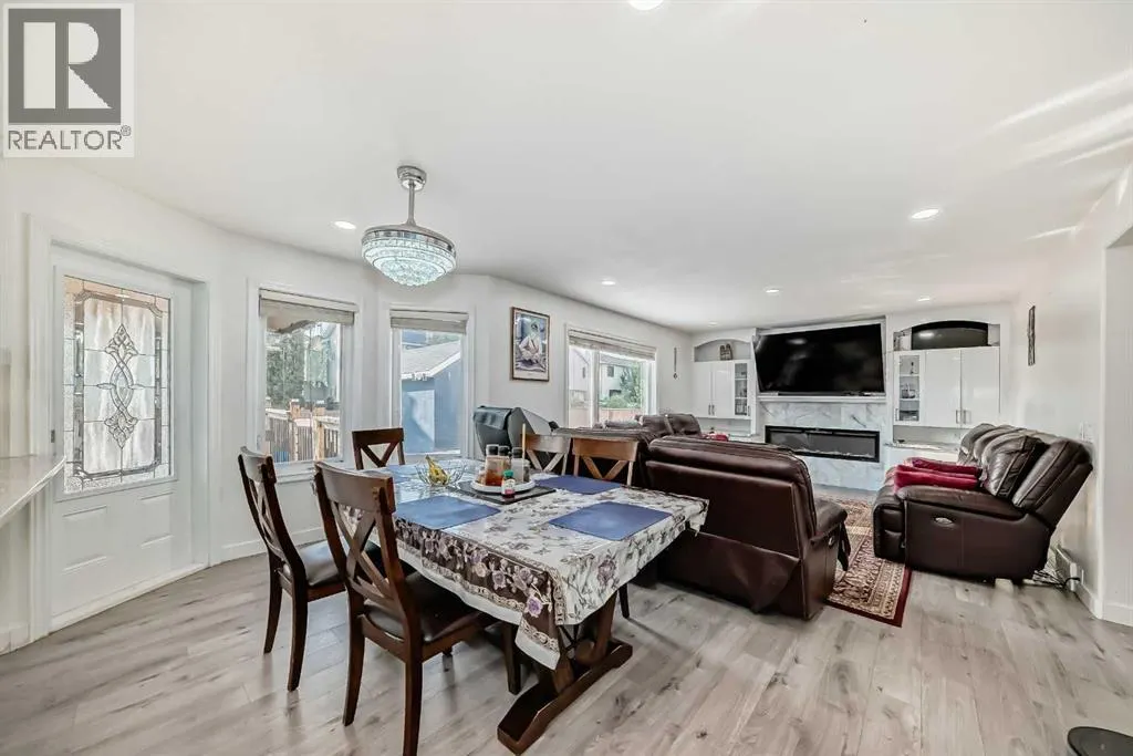 204 Coral Keys Green NE