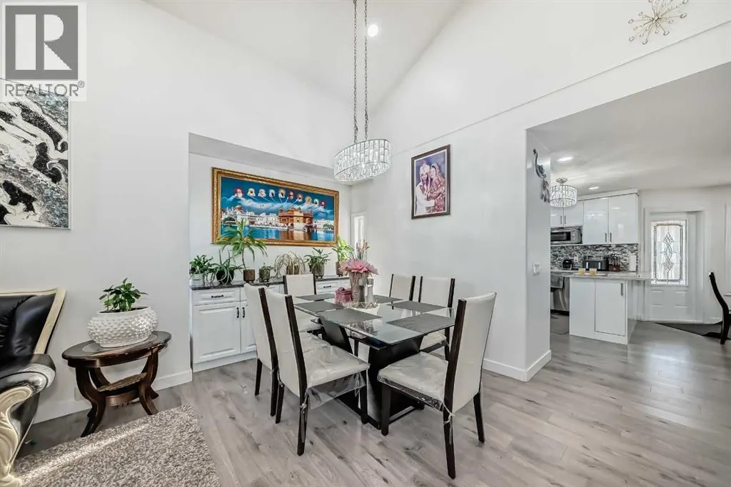 204 Coral Keys Green NE