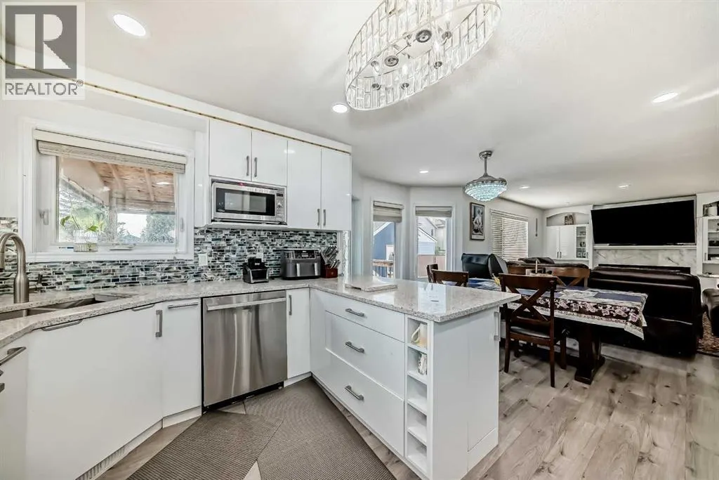 204 Coral Keys Green NE