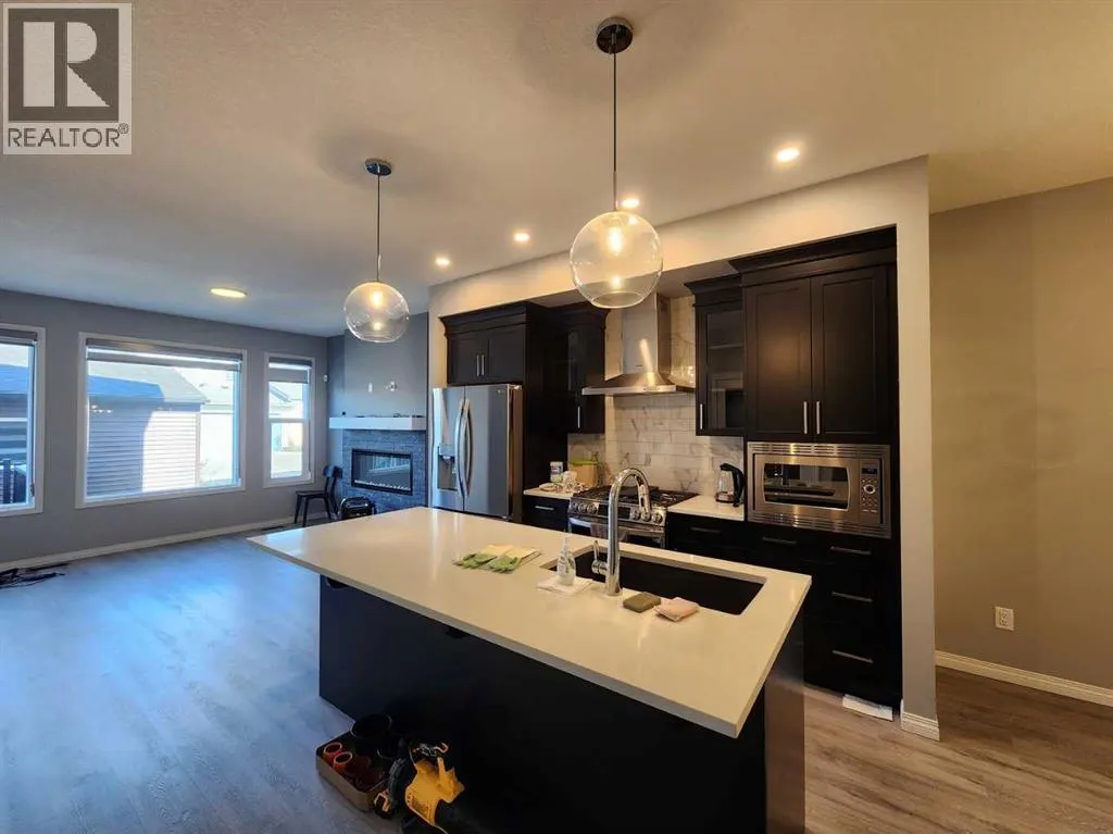 292 Lucas Boulevard NW