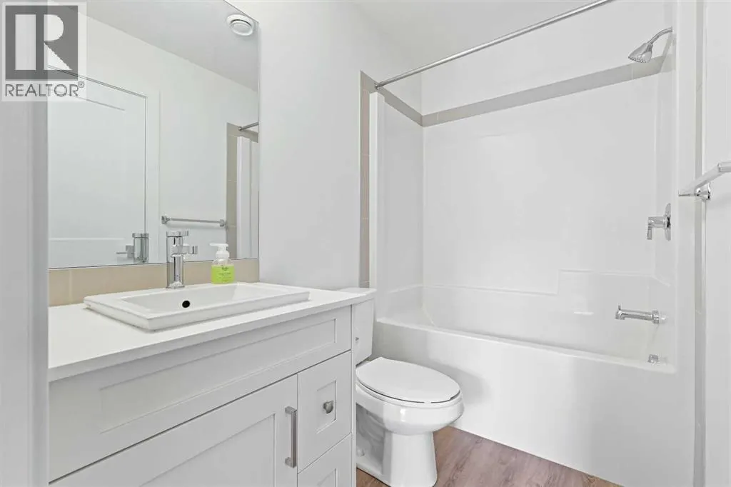 5207, 200 Seton Circle SE
