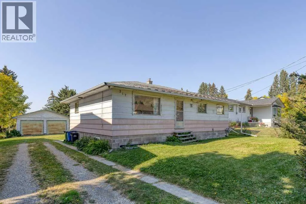 217 Ross Avenue