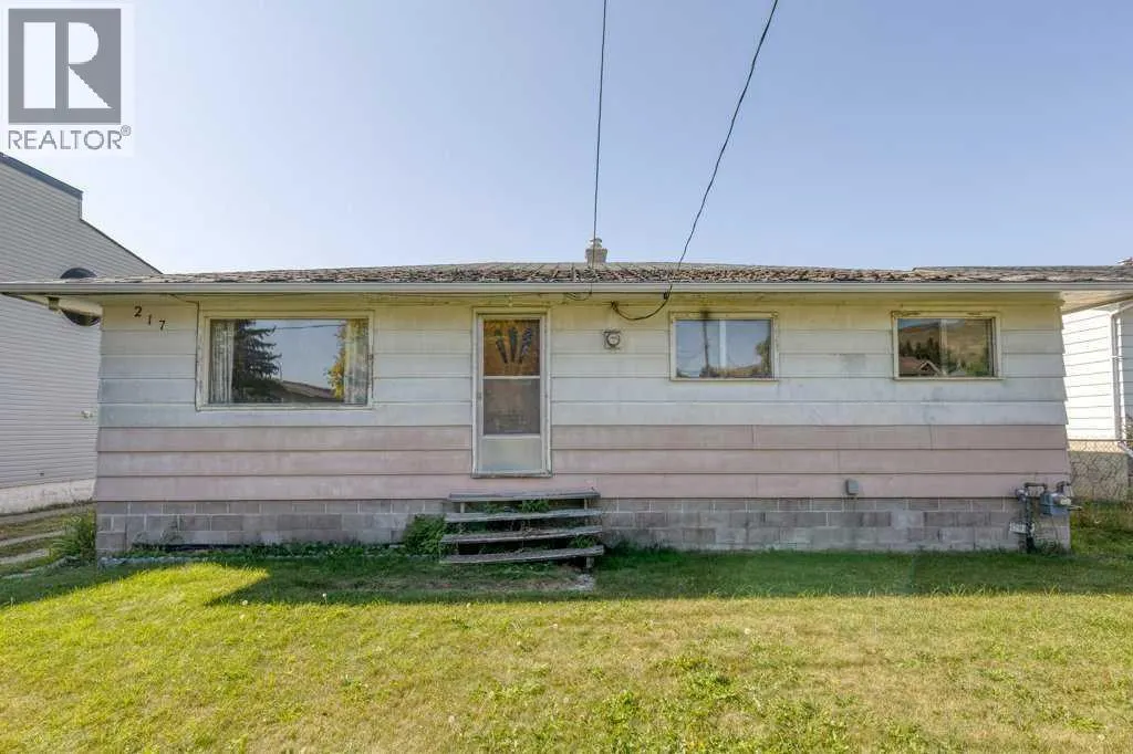 217 Ross Avenue