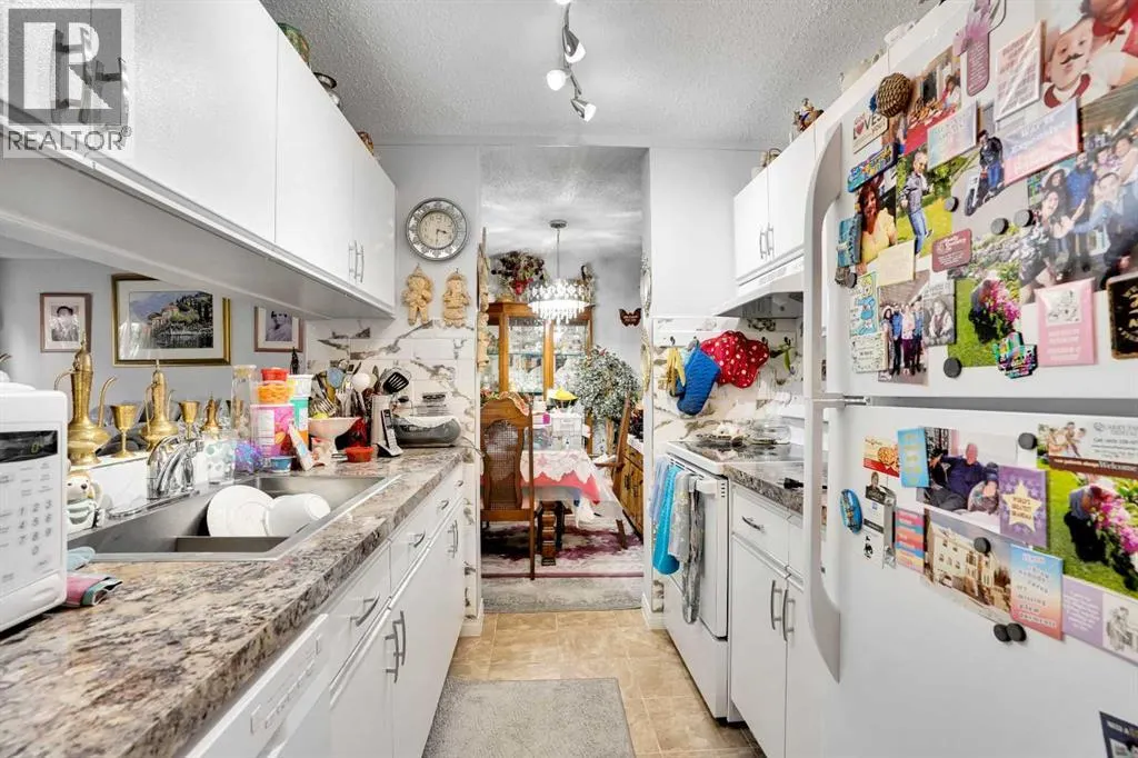 203, 21 Dover Point SE