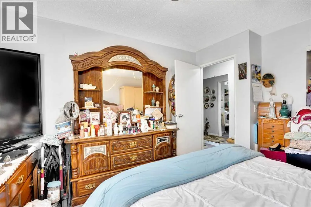 203, 21 Dover Point SE