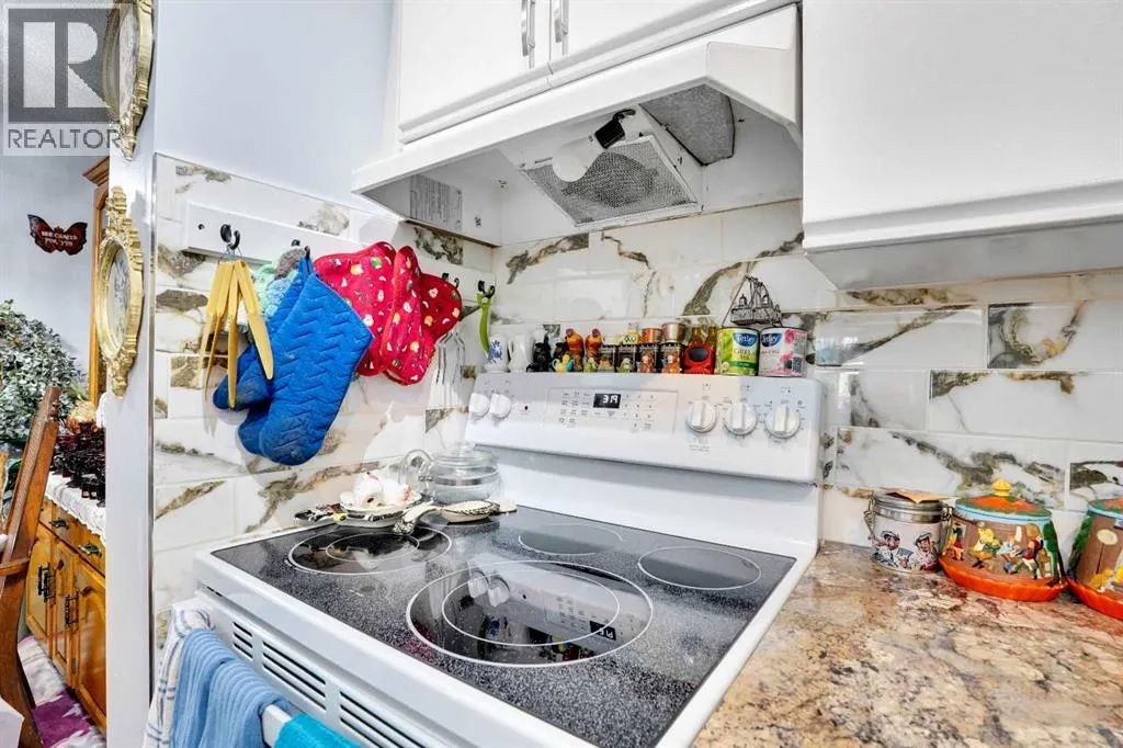 203, 21 Dover Point SE