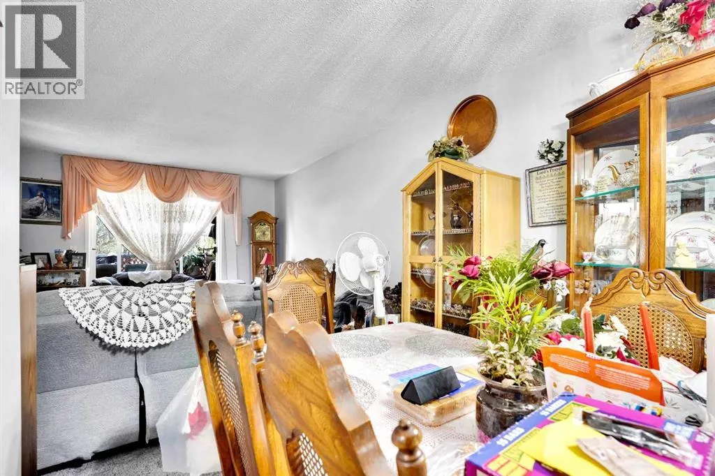 203, 21 Dover Point SE