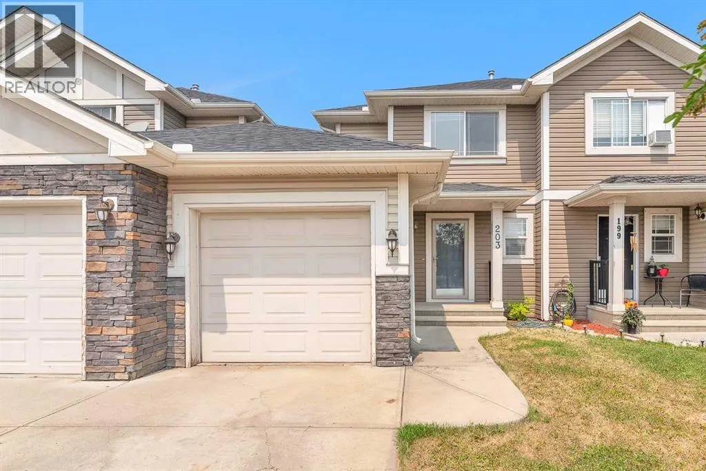203 Cranberry Green SE