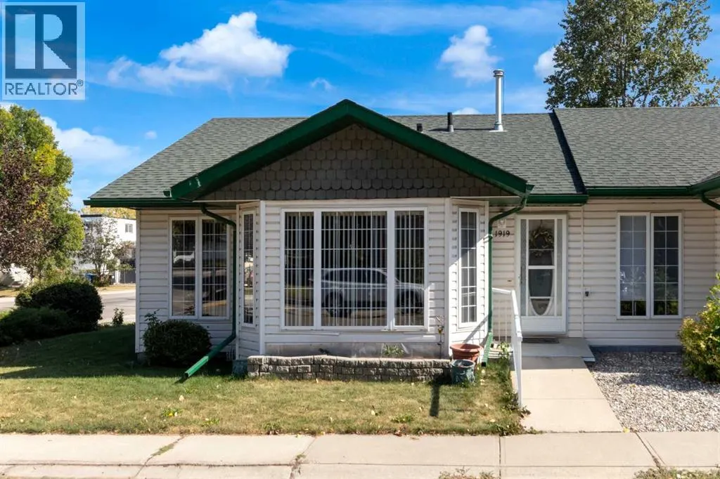 1919 15 Street