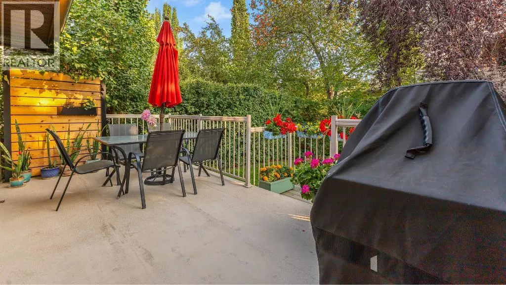 395 Silvergrove Drive NW