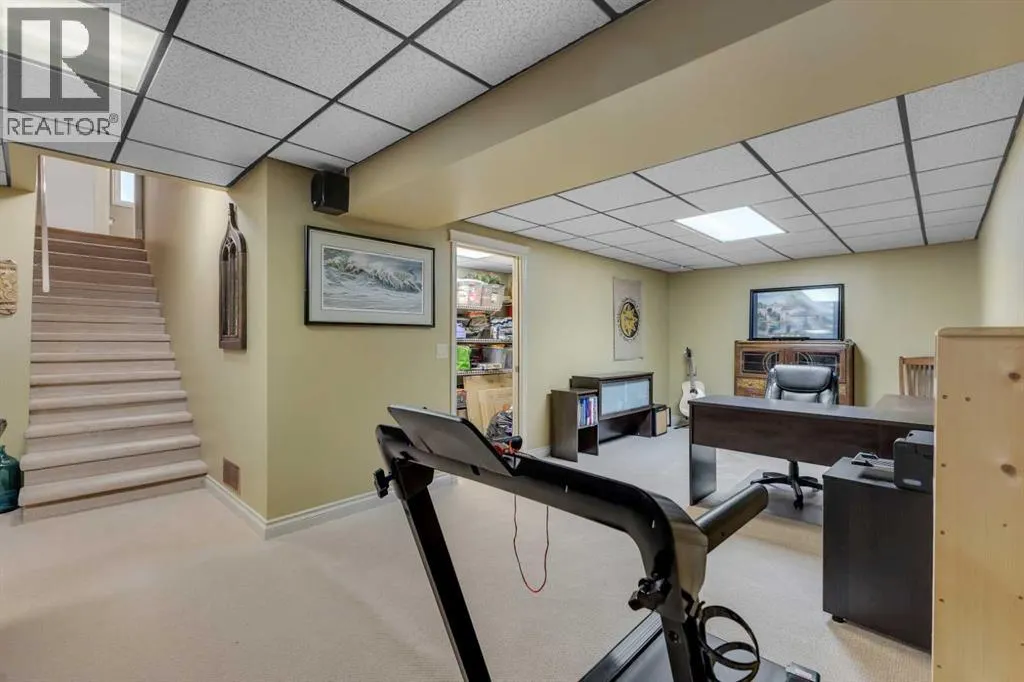 395 Silvergrove Drive NW