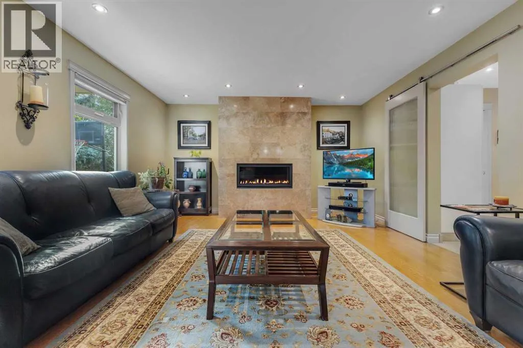 395 Silvergrove Drive NW