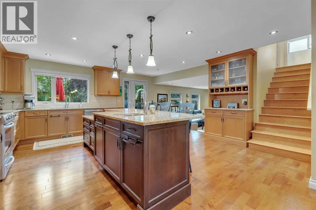 395 Silvergrove Drive NW