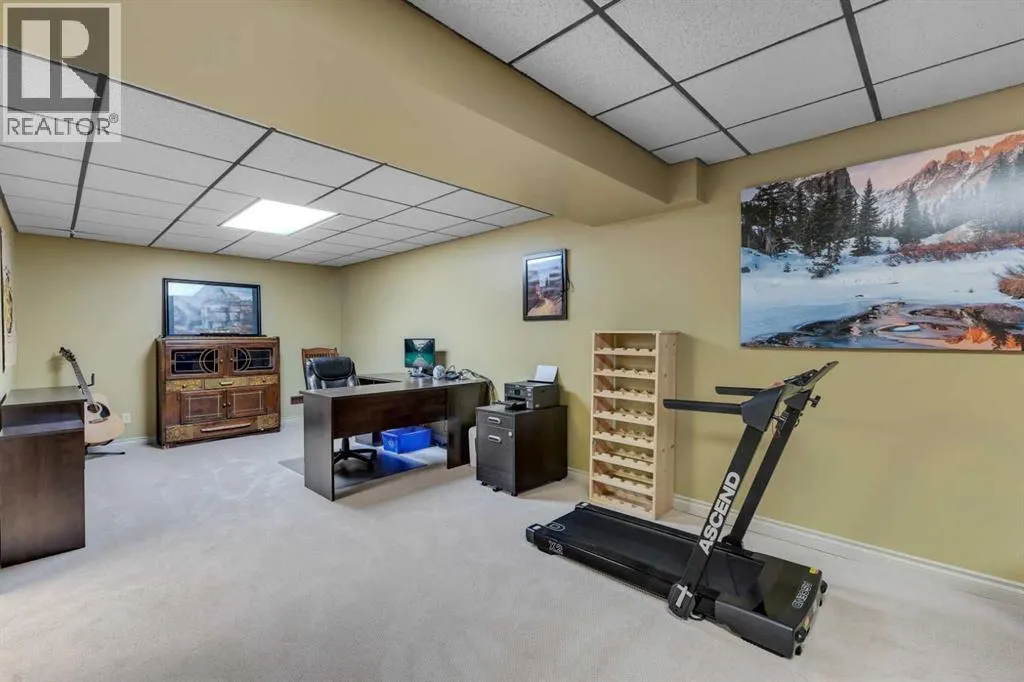 395 Silvergrove Drive NW