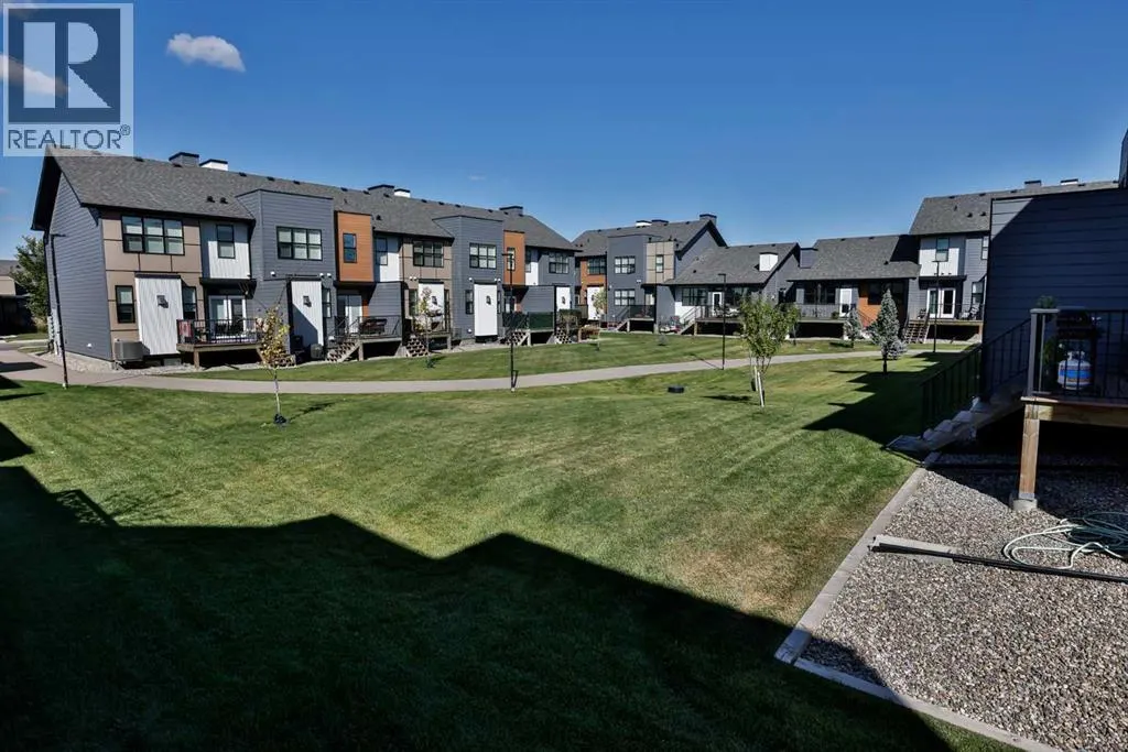 2, 77 Aquitania Circle W