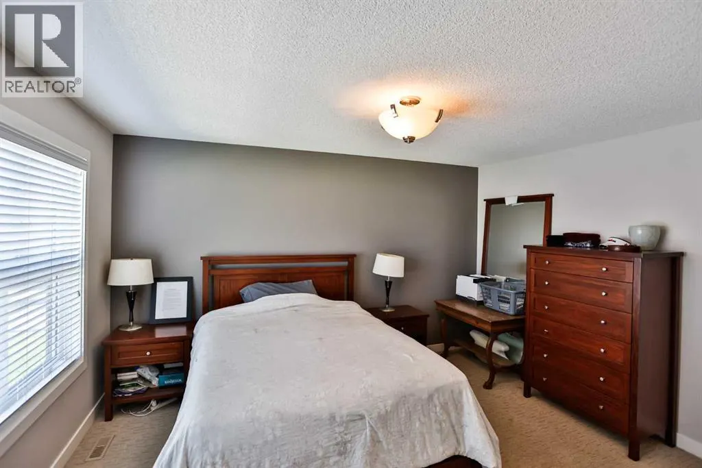 2, 77 Aquitania Circle W