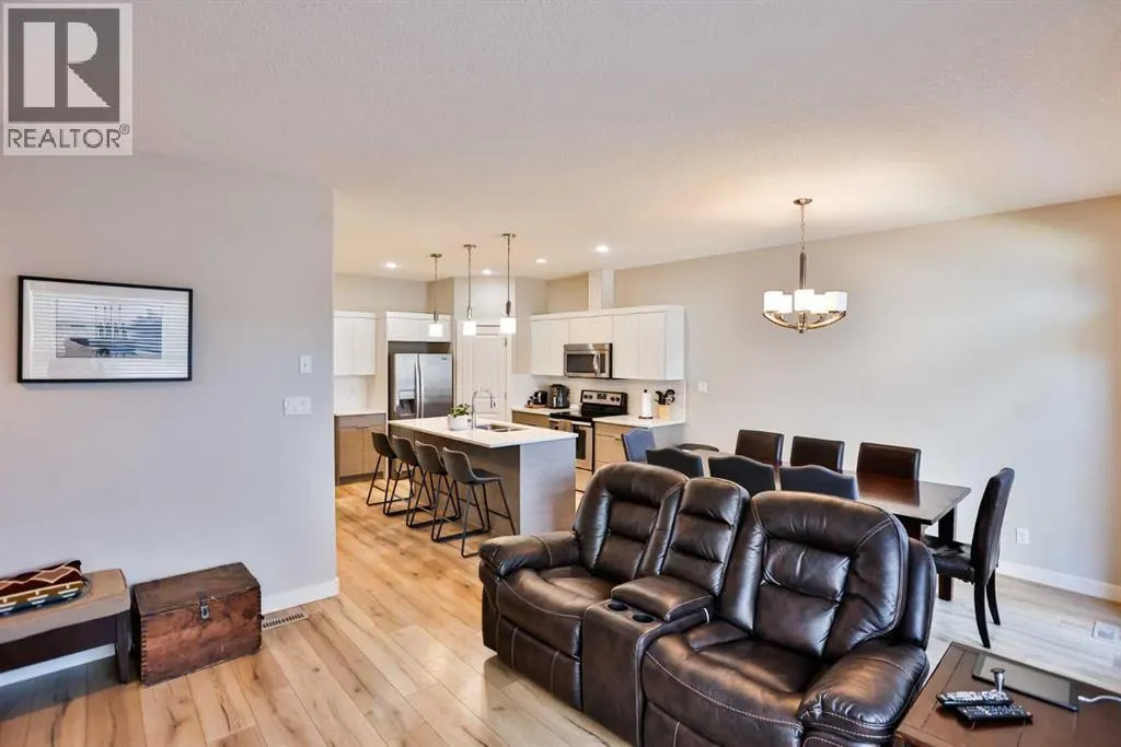 2, 77 Aquitania Circle W