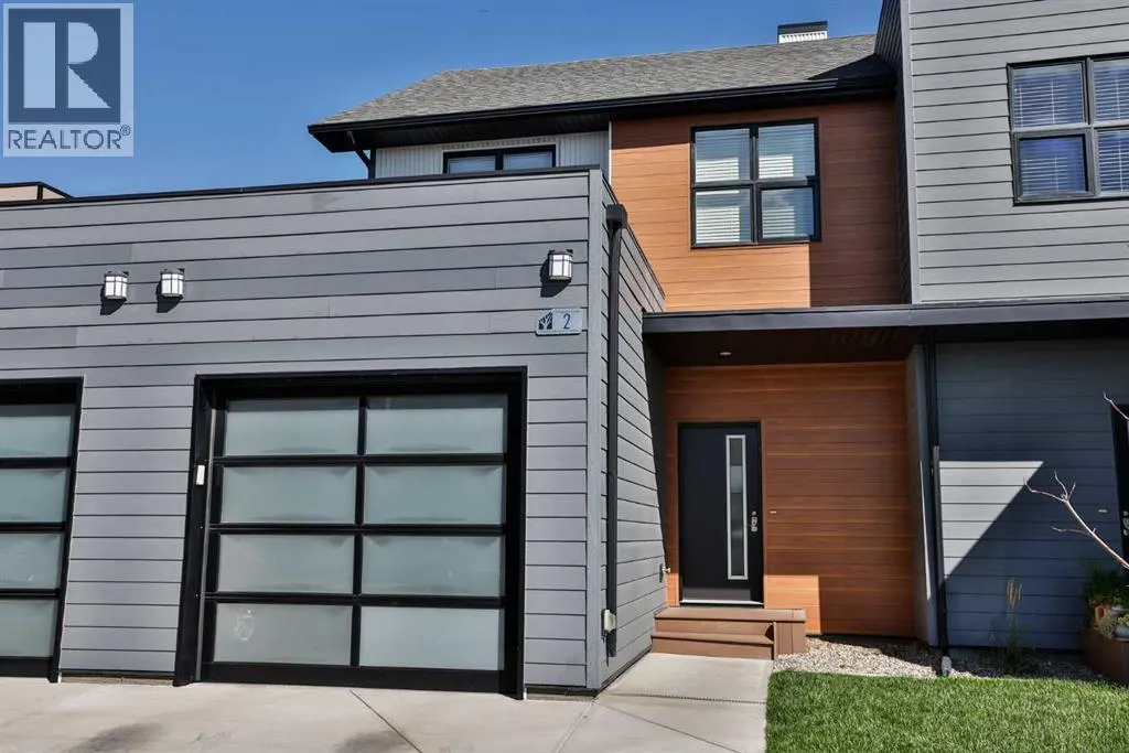 2, 77 Aquitania Circle W