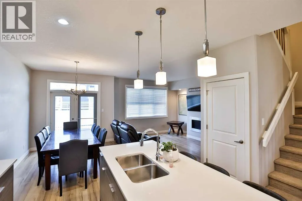 2, 77 Aquitania Circle W